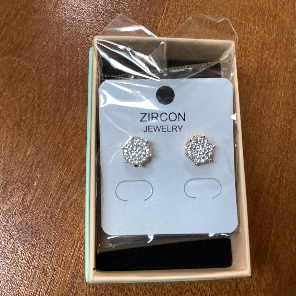 Zircon Jewelry Gold-tone Stud Earrings NIB